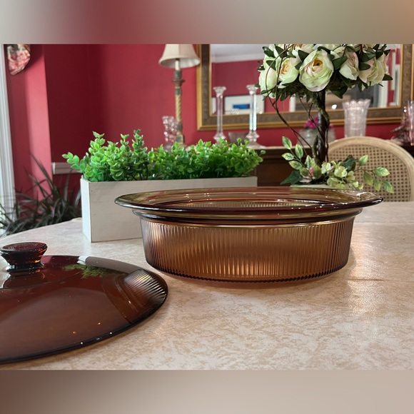 Vintage Pyrex Visions Casserole Baking V-33-B w/ Lid V-33-C in Amber w ribbing - Picture 6 of 13